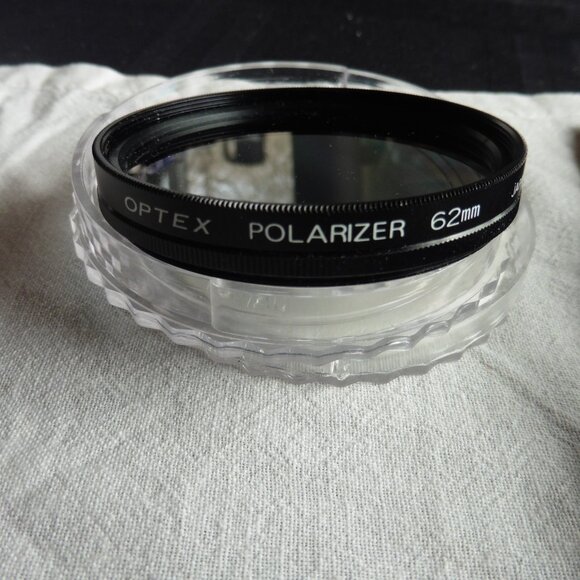 SLR: Cable Shutter Release & Shutter Cord & Flash & Auto Winder & Filter - Picture 2 of 9